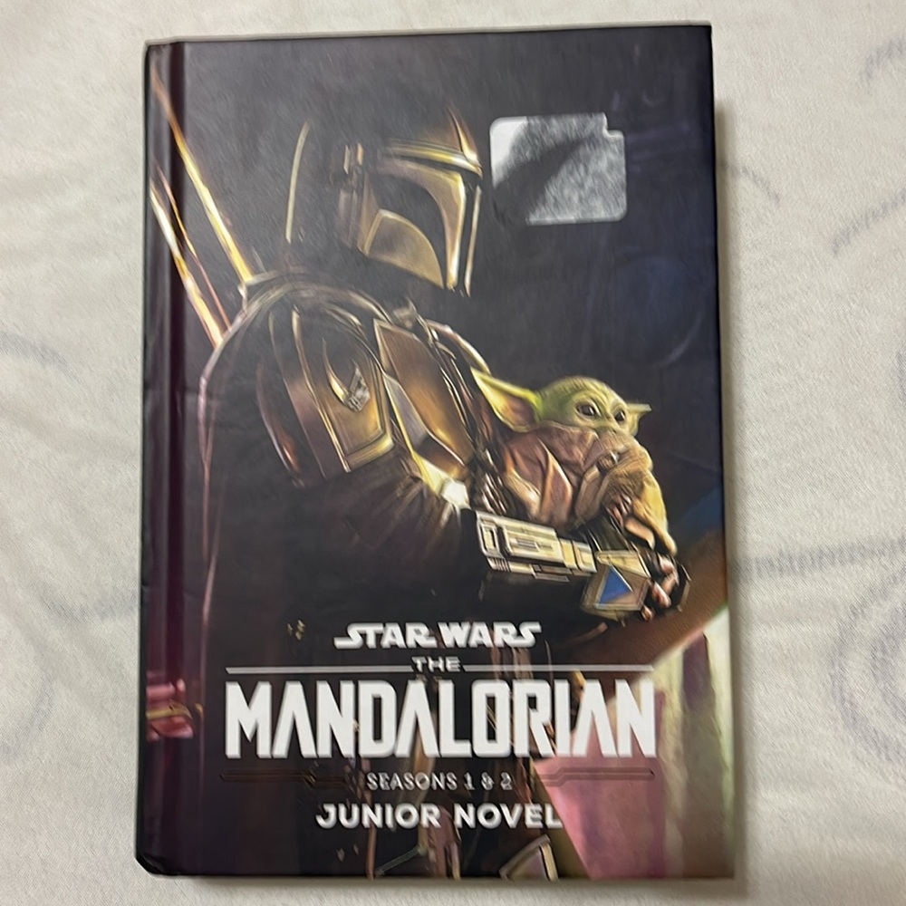 Seasons 1 & 2 Junior Novel (Star Wars The Mandalorian) Hardcover